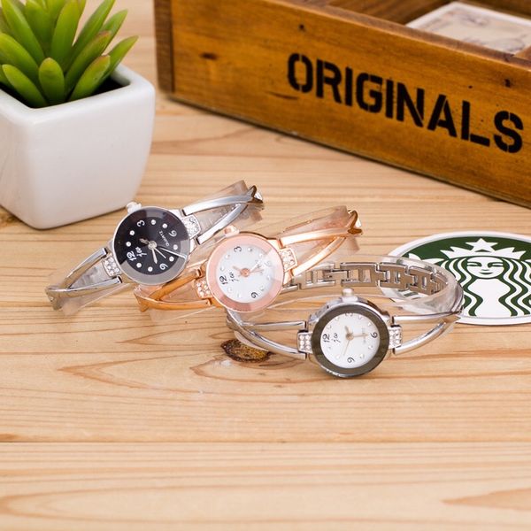 1pcs new fashion luxury rhinestone watches women stainless steel quartz bracelet watch ladies dress watches gold clock, Slivery;brown
1pcs new fashion luxury rhinestone watches women stainless steel quartz bracelet watch ladies dress watches gold clock, Slivery;brown