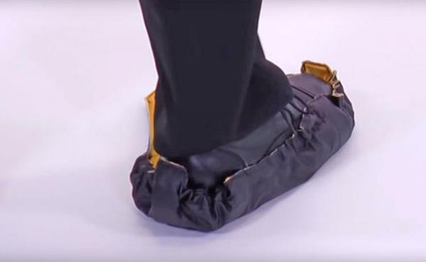 2pcs/pair new step in sock reusable shoe cover one step hand sock shoe covers durable portable automatic shoe covers
2pcs/pair new step in sock reusable shoe cover one step hand sock shoe covers durable portable automatic shoe covers
