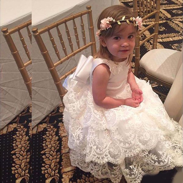 lovely white cake tiered bottom flower girls dresses jewel neck appliques with sequin kids communion dress custom made child prom gown, White;blue
lovely white cake tiered bottom flower girls dresses jewel neck appliques with sequin kids communion dress custom made child prom gown, White;blue