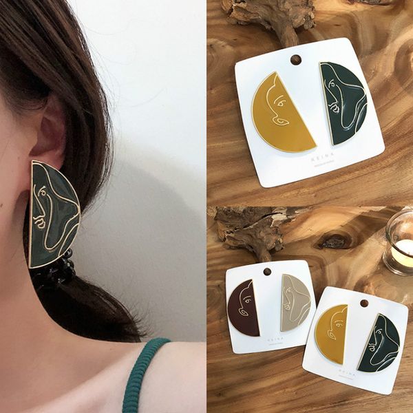 2019 vintage semicircle face pattern big stud earrings asymmetry women earrings hyperbole retro girls party jewelry winter gifts, Golden;silver
2019 vintage semicircle face pattern big stud earrings asymmetry women earrings hyperbole retro girls party jewelry winter gifts, Golden;silver