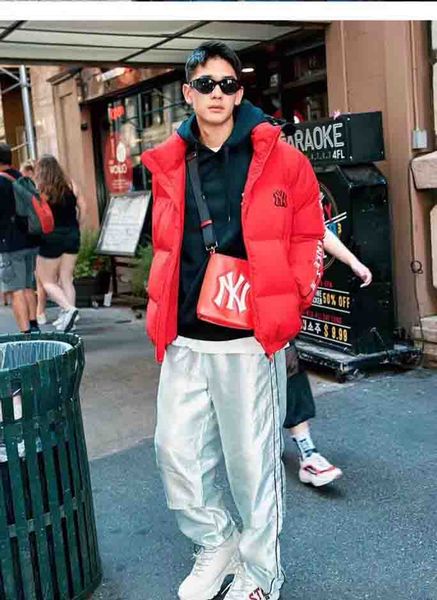 luxury brand new mens fashion jacket down thick warm jacket hip-hop street winter down coat men and women down jacket, Black;brown
luxury brand new mens fashion jacket down thick warm jacket hip-hop street winter down coat men and women down jacket, Black;brown