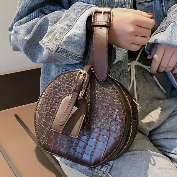 vintage crocodile pattern women's small round bag fashion personality handbag leather wide belt shoulder messenger bags
vintage crocodile pattern women's small round bag fashion personality handbag leather wide belt shoulder messenger bags