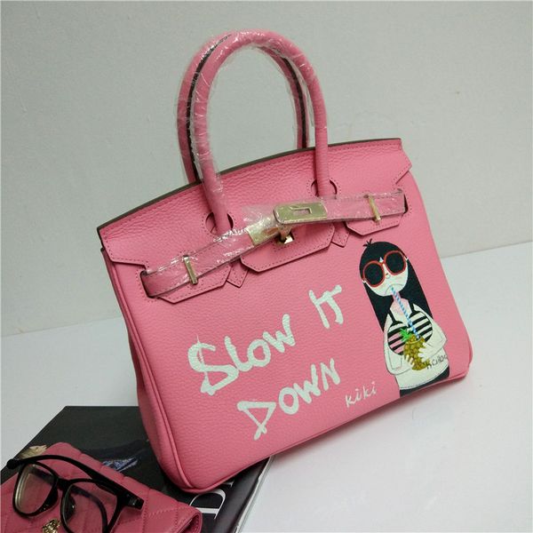 2020 new pu leather pink 25 30 35cm with gold hardware totally made by hand painting cartoons graffiti girl
2020 new pu leather pink 25 30 35cm with gold hardware totally made by hand painting cartoons graffiti girl