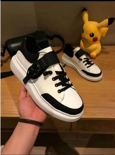 2019 casual shoes lace up designer sneakers casual leather shoes men womens sneakers extremely durable stability with box size 36-45, Black 
2019 casual shoes lace up designer sneakers casual leather shoes men womens sneakers extremely durable stability with box size 36-45, Black