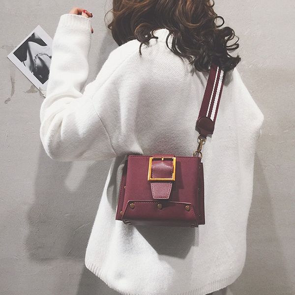 new texture bag women's new autumn and winter cross-body bag tide fashion korean small square hong kong style retro shoulder
new texture bag women's new autumn and winter cross-body bag tide fashion korean small square hong kong style retro shoulder
