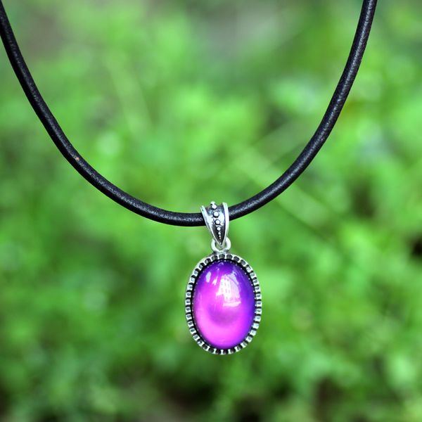 womens real antique silver plated color change mood stone pendant leather chain necklace
womens real antique silver plated color change mood stone pendant leather chain necklace
