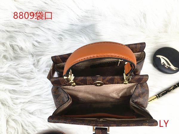 2019retro women letter print shoulder bag fashion street oblique bag dance party outdoor vacation beach travel wide shoulder strap bags
2019retro women letter print shoulder bag fashion street oblique bag dance party outdoor vacation beach travel wide shoulder strap bags