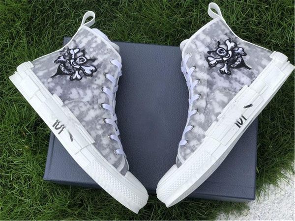 canvas shoes high b23 oblique sneakers bee embroidery patch mens women fashion outdoor sneakers casual shoes with box size us5.5-11, Black
canvas shoes high b23 oblique sneakers bee embroidery patch mens women fashion outdoor sneakers casual shoes with box size us5.5-11, Black
