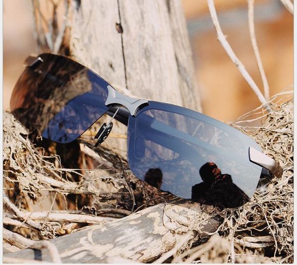 day and night dual-use color men's sunglasses driving night vision driving driver mirror 2019 new fashion polarized sunglasses, White;black
day and night dual-use color men's sunglasses driving night vision driving driver mirror 2019 new fashion polarized sunglasses, White;black