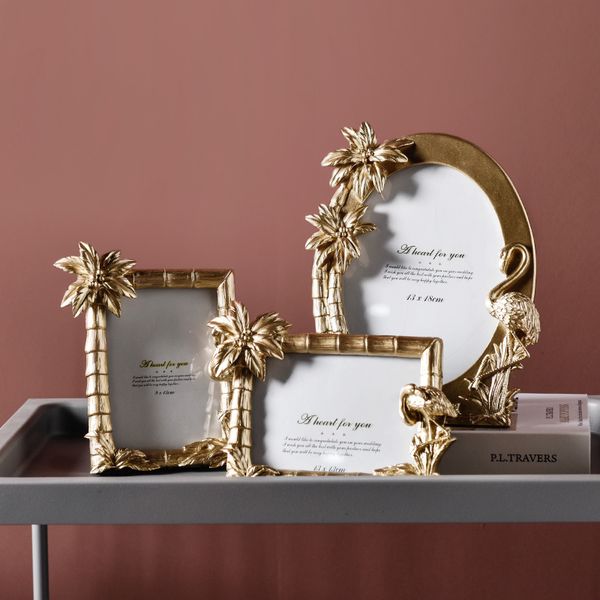 baroque style golden coconut tree with flamingo p frame home decoration creative resin p frame gift wedding decoration
baroque style golden coconut tree with flamingo p frame home decoration creative resin p frame gift wedding decoration