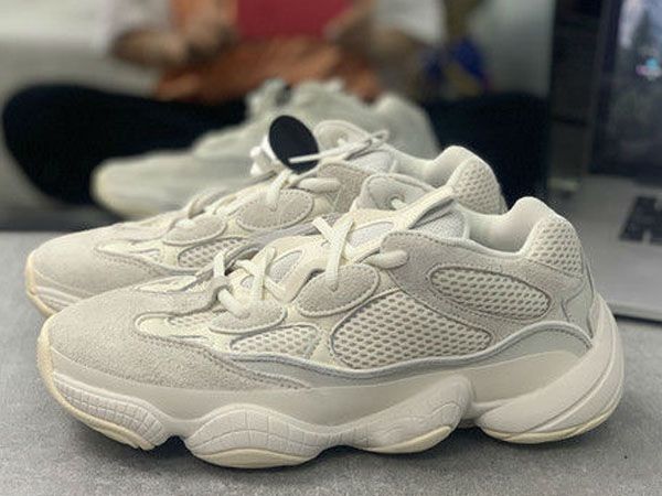wholesale 500 bone white kanye west running shoes 2019 designer men shoes super moon yellow blush desert rat 500 sport sneakers
wholesale 500 bone white kanye west running shoes 2019 designer men shoes super moon yellow blush desert rat 500 sport sneakers