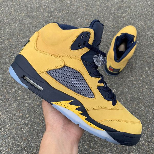 2019 TOP Fashion 5 SP Michigan Inspire Amarillo Navy Amarillo Man Basketball Designer Chaussures TOP Quality Come With Double Box 7-12
2019 TOP Fashion 5 SP Michigan Inspire Amarillo Navy Amarillo Man Basketball Designer Chaussures TOP Quality Come With Double Box 7-12
