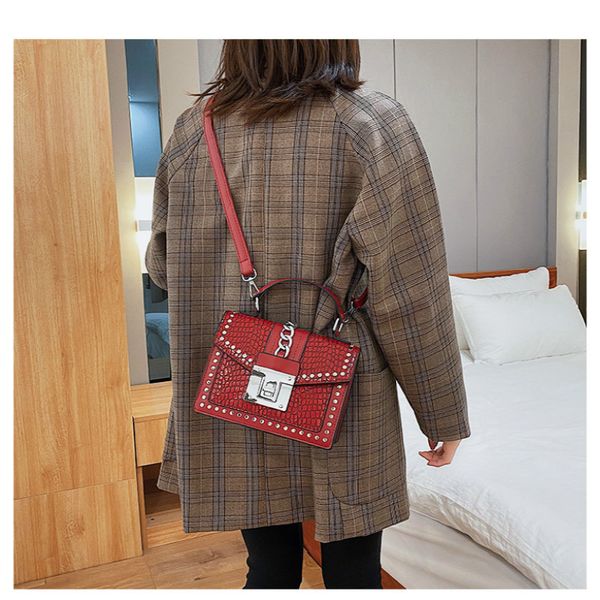 women's bag 2019 new version of the rivet crossbody bag wild ins retro shoulder handbag small square women handbags
women's bag 2019 new version of the rivet crossbody bag wild ins retro shoulder handbag small square women handbags