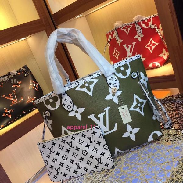2020 new design real leather wholesale korean version messenger bag with tassel one shoulder leather handbag
2020 new design real leather wholesale korean version messenger bag with tassel one shoulder leather handbag