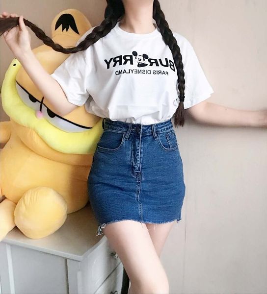 2020 women designer t shirts cc brand tees solid color letters printed short sleeves pattern style luxury men t shirts, White
2020 women designer t shirts cc brand tees solid color letters printed short sleeves pattern style luxury men t shirts, White