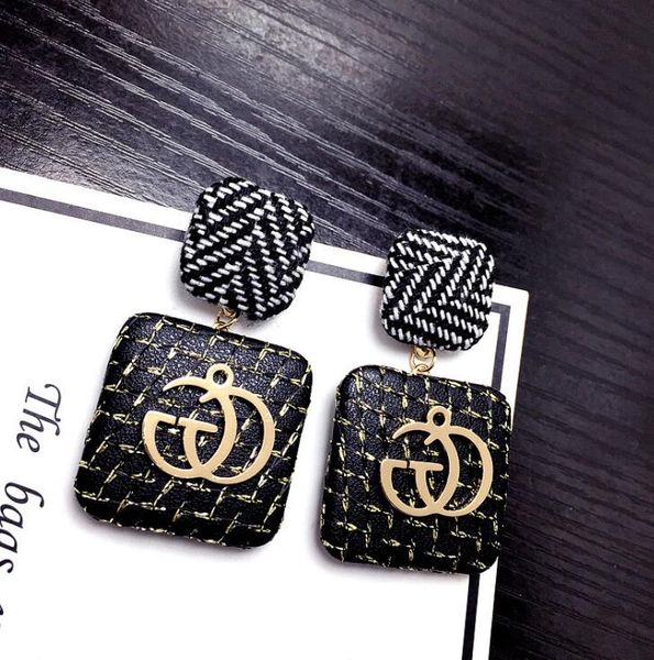 earrings luxury jewelry fashion women mens earrings hip hop diamond stud earings iced out bling rock punk round wedding gift k035, Golden;silver
earrings luxury jewelry fashion women mens earrings hip hop diamond stud earings iced out bling rock punk round wedding gift k035, Golden;silver