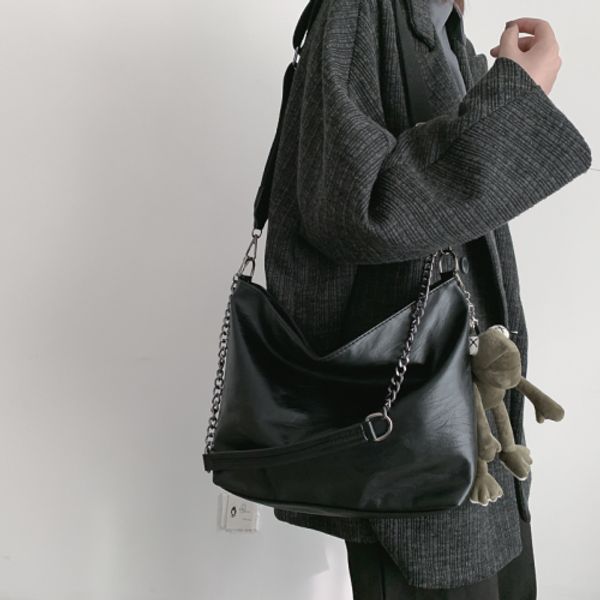 2020 design women shoulder bag large capacity black bucket handbags quality pu leather women's totes shopping bag bolsa feminina
2020 design women shoulder bag large capacity black bucket handbags quality pu leather women's totes shopping bag bolsa feminina