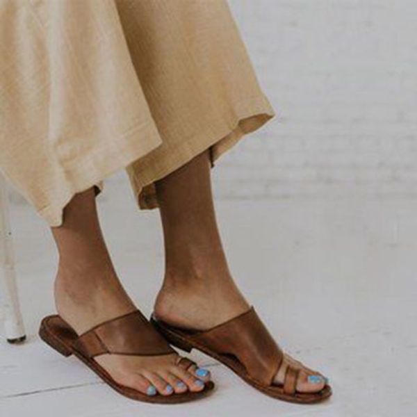 summer 2020 new set of toe korean casual open-toed flat female slippers simple female wear roman shoes, Black
summer 2020 new set of toe korean casual open-toed flat female slippers simple female wear roman shoes, Black