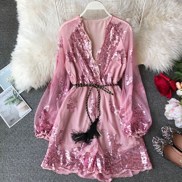 nicemix 2019women gauze long-sleeved v-neck embroidery sequins perspective high waist thin wide-legged jumpsuits playsuits, Black;white
nicemix 2019women gauze long-sleeved v-neck embroidery sequins perspective high waist thin wide-legged jumpsuits playsuits, Black;white