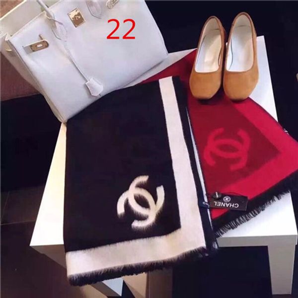 оптовая высокой qualtiy размер silk платки евро марка французский дизайнер цветочный узор printed женщины подарков шелковые шарфы бесплатная, Blue;gray 
оптовая высокой qualtiy размер silk платки евро марка французский дизайнер цветочный узор printed женщины подарков шелковые шарфы бесплатная, Blue;gray