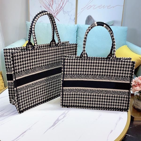 2020 new houndstooth shopping bag embroidered canvas book tote tote bag handbag women bags shoulder bag
2020 new houndstooth shopping bag embroidered canvas book tote tote bag handbag women bags shoulder bag