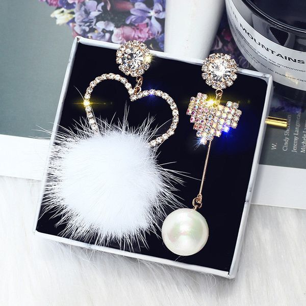 1pair elegant pink crystal love heart asymmetry dangle earrings white fur ball rhinestone drop earrings for women jewelry gift, Silver
1pair elegant pink crystal love heart asymmetry dangle earrings white fur ball rhinestone drop earrings for women jewelry gift, Silver