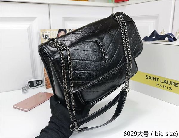2020 international luxury designer designer custom fashion shoulder bag high-end classic messenger handbag 7474
2020 international luxury designer designer custom fashion shoulder bag high-end classic messenger handbag 7474