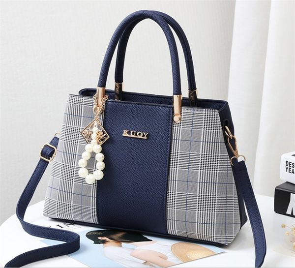 2020 new trendy designer shoulder bag fashion korean version of the atmospheric personality handbag ladies messenger bag simple wild sh
2020 new trendy designer shoulder bag fashion korean version of the atmospheric personality handbag ladies messenger bag simple wild sh