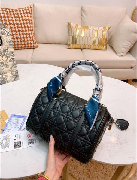 fashion women shoulder bags handbags ladies classic pu leather chain bags messenger shoulder tote bag
fashion women shoulder bags handbags ladies classic pu leather chain bags messenger shoulder tote bag