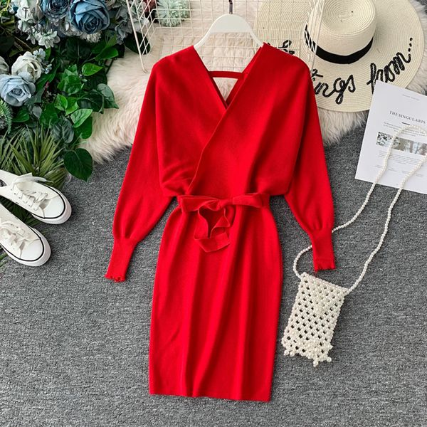 elegant batwing sleeve v neck knitted white dress 2020 autumn winter vintage women dress sash ladies office dress, Black;gray
elegant batwing sleeve v neck knitted white dress 2020 autumn winter vintage women dress sash ladies office dress, Black;gray