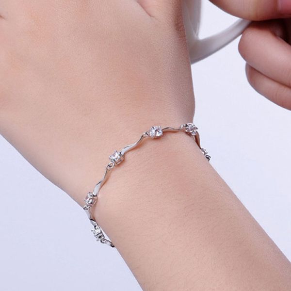 fashion cubic zircon crystal luxury bracelet for women love gift vintage silver plated bracelet bangles designer jewelry, Golden;silver
fashion cubic zircon crystal luxury bracelet for women love gift vintage silver plated bracelet bangles designer jewelry, Golden;silver