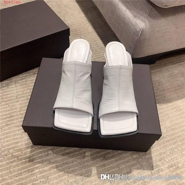 early spring square metal stiletto sandals women red yellow black white mid-heel leather sandals heel height 6.5 cm size 35-40
early spring square metal stiletto sandals women red yellow black white mid-heel leather sandals heel height 6.5 cm size 35-40