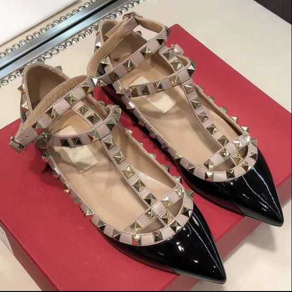 2020 women sandals flat shoes pointed toe rivets wedding shoes black women flat sandals patent leather party 34-43
2020 women sandals flat shoes pointed toe rivets wedding shoes black women flat sandals patent leather party 34-43