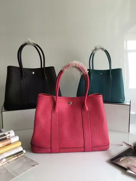 litchi package female leather cm bag handbag high-capacity leisure grain layer totes women 36 contracted size cowhide shoulder garden h hces, Red;black
litchi package female leather cm bag handbag high-capacity leisure grain layer totes women 36 contracted size cowhide shoulder garden h hces, Red;black