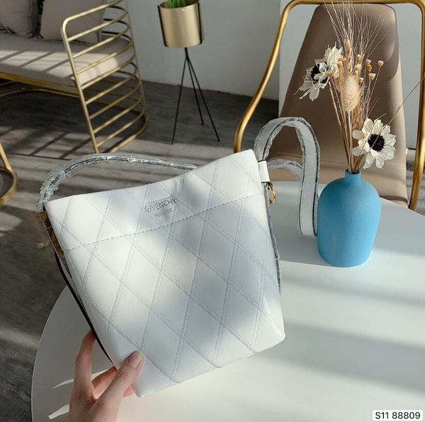 2020 новая женская сумка бренда luxury ladies pu кожа сумки известных дизайнеров бренда сумки кошелек сумки на ремне 40156 сумок-010
2020 новая женская сумка бренда luxury ladies pu кожа сумки известных дизайнеров бренда сумки кошелек сумки на ремне 40156 сумок-010
