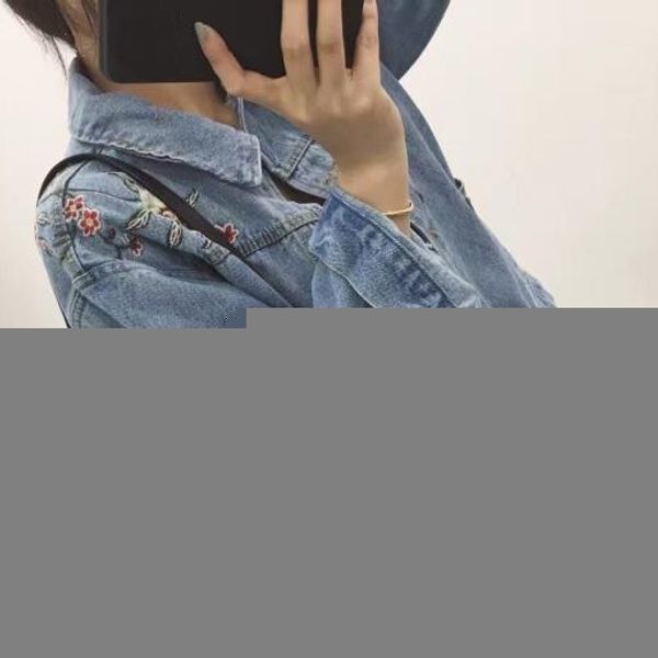 2018 classic loose jeans jacket women autumn straight denim jacket flower embroidery girl long coat, Black;brown
2018 classic loose jeans jacket women autumn straight denim jacket flower embroidery girl long coat, Black;brown