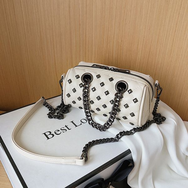 2020 fashion crossbody bags for women rivet style ladies hand bags luxury designer chains mini shoulder bolsas feminina
2020 fashion crossbody bags for women rivet style ladies hand bags luxury designer chains mini shoulder bolsas feminina
