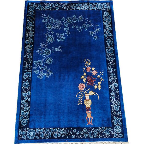fangcun 2'x3' handmade silk carpet with chinese style blue vase patterns for tapestries and doormats
fangcun 2'x3' handmade silk carpet with chinese style blue vase patterns for tapestries and doormats