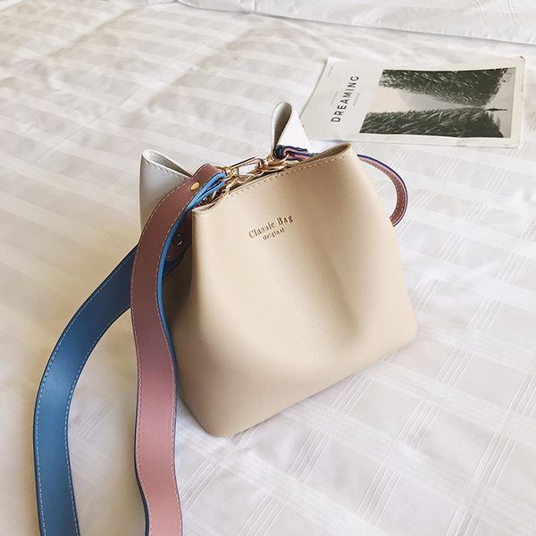 bucket bag fashion korean version of the color casual wild diagonal cross-shell shell soft face polyester solid color handbag
bucket bag fashion korean version of the color casual wild diagonal cross-shell shell soft face polyester solid color handbag
