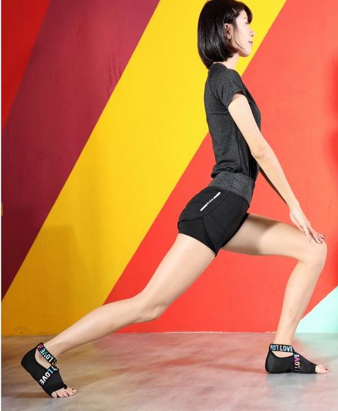 thable air yoga socks professional fitness exercise dance binding with soft bott, Black;yellow
thable air yoga socks professional fitness exercise dance binding with soft bott, Black;yellow