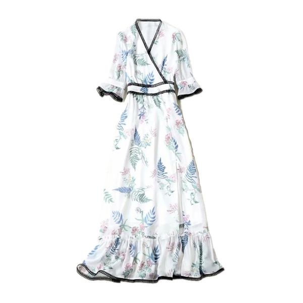 2021 european and american catwalk style high-quality hollow water-soluble flower stitching printed split lotus leaf dress, Black
2021 european and american catwalk style high-quality hollow water-soluble flower stitching printed split lotus leaf dress, Black