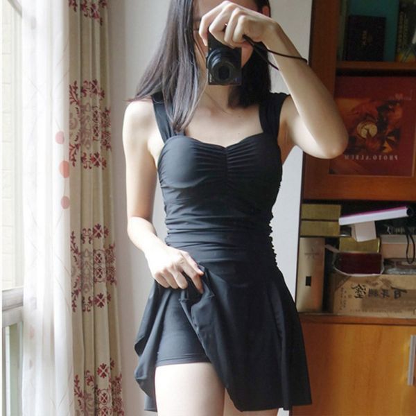 2019 new fashion women low-cut solid color halter boxer vintage ruffled casual swimsuit high waist bikini set, White;black
2019 new fashion women low-cut solid color halter boxer vintage ruffled casual swimsuit high waist bikini set, White;black