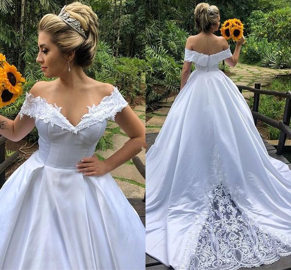 elegant satin wedding dresses 2019 off the shoulder lace appliques a-line garden bridal gowns court train plus size vestido de novia, White
elegant satin wedding dresses 2019 off the shoulder lace appliques a-line garden bridal gowns court train plus size vestido de novia, White