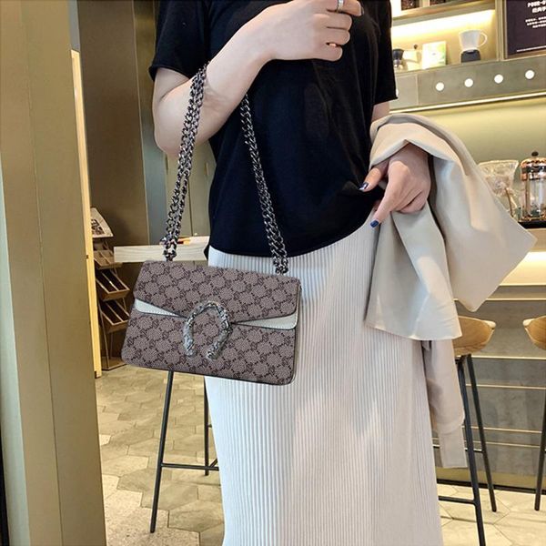autumn and winter handbags 2020 new tide texture chain shoulder messenger bag wild fashion bag
autumn and winter handbags 2020 new tide texture chain shoulder messenger bag wild fashion bag