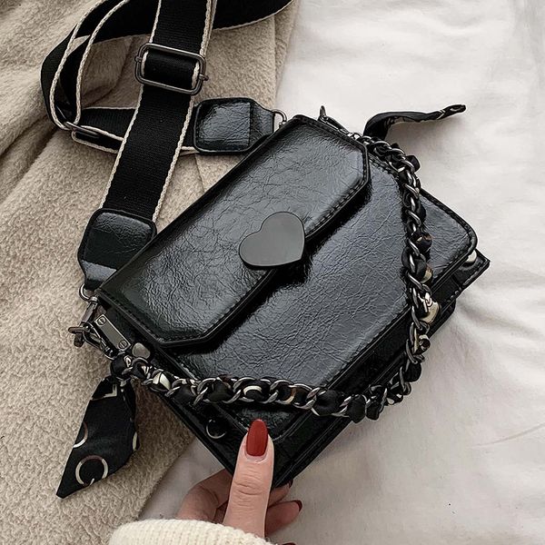 qiu dong senior feeling foreign style texture bag female 2020 new fashion korean version all-in-one shoulder slung fashion
qiu dong senior feeling foreign style texture bag female 2020 new fashion korean version all-in-one shoulder slung fashion