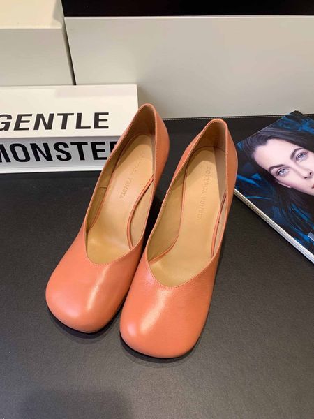 high-end luxury ladies high heels casual party wedding shoes square toe sandals slippers triple fashion designer shoes
high-end luxury ladies high heels casual party wedding shoes square toe sandals slippers triple fashion designer shoes