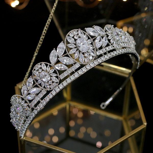 tiara wedding crown headdress 3a zirconia crystal crown woman headdress and party for graduation ceremony, Golden;silver
tiara wedding crown headdress 3a zirconia crystal crown woman headdress and party for graduation ceremony, Golden;silver