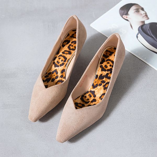 nice new summer women shallow pumps classic black khaki wild shoes woman high heels suede leather footwear for mature female
nice new summer women shallow pumps classic black khaki wild shoes woman high heels suede leather footwear for mature female
