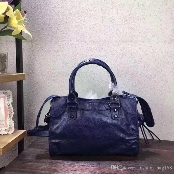 2018 lady motorcycle bag mini city bag crossbody bag studs rivet purse tote handbag crack lambskin leather designer handbags 
2018 lady motorcycle bag mini city bag crossbody bag studs rivet purse tote handbag crack lambskin leather designer handbags