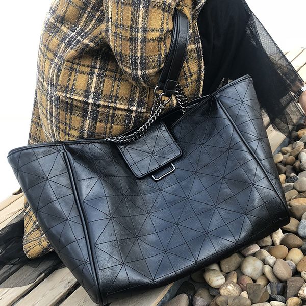 quilted artificial leather tote bag women fashion pu leather black handbag female casual daily big capacity chain handle bag
quilted artificial leather tote bag women fashion pu leather black handbag female casual daily big capacity chain handle bag